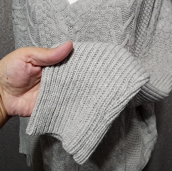 Cabela's Sweater Women's size large, gray NWT - Picture 9 of 13